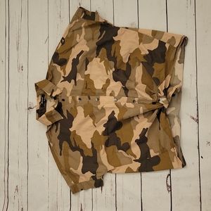 HOST PICK 🥳🥳 Madewell camo top